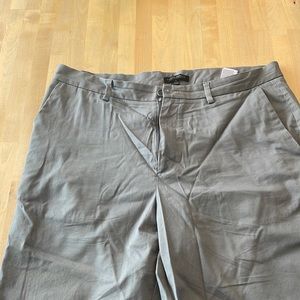 Banana Republic Emerson short Size 36 NWOT